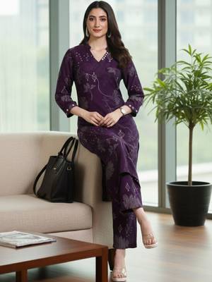 Women Bandhani Printed Regular Beads and Stones Kurta with Trousers 4