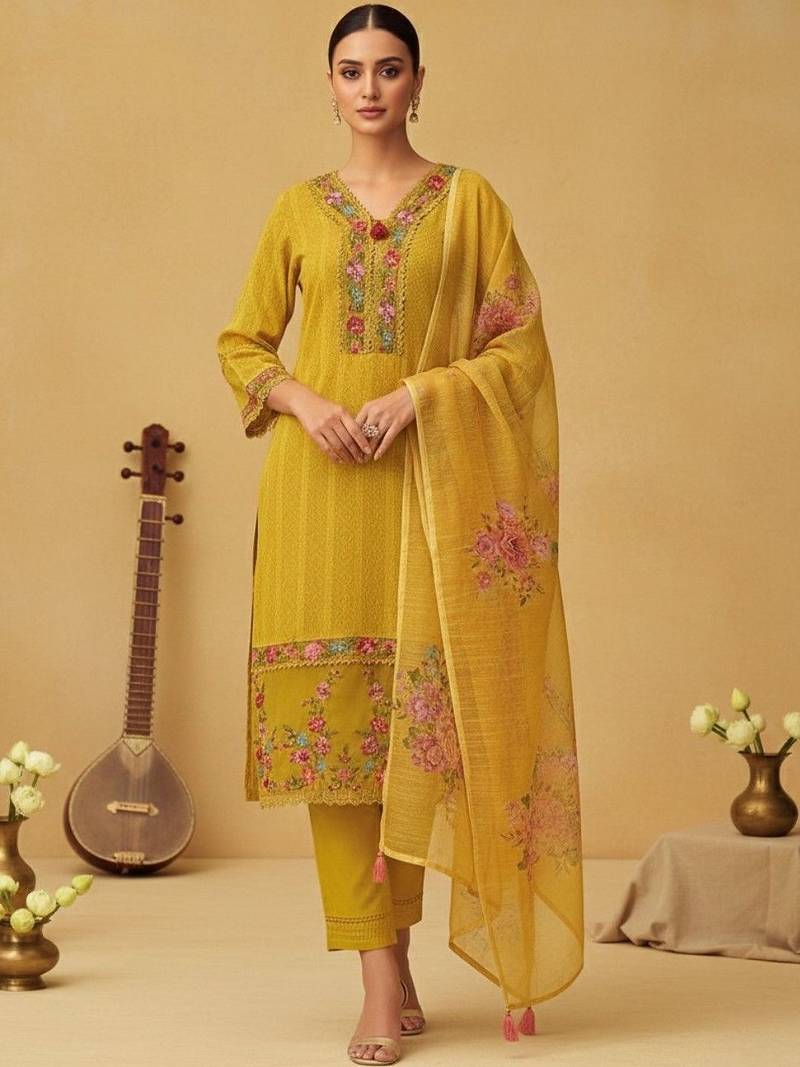Women Floral Embroidered Regular Thread Work Pure Cotton Kurta with Trousers & With Dupatta