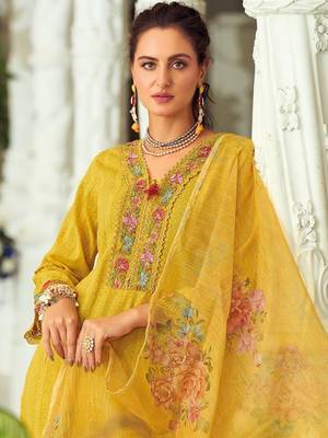 Women Floral Embroidered Regular Thread Work Pure Cotton Kurta with Trousers & With Dupatta 3