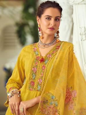 Women Floral Embroidered Regular Thread Work Pure Cotton Kurta with Trousers & With Dupatta 4