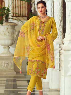 Women Floral Embroidered Regular Thread Work Pure Cotton Kurta with Trousers & With Dupatta 5