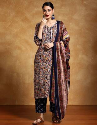 Floral Printed V-Neck Straight Kurta With Trousers And Dupatta 2