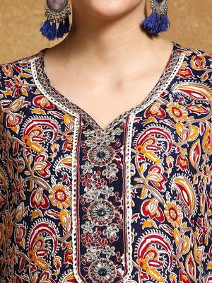Floral Printed V-Neck Straight Kurta With Trousers And Dupatta 3
