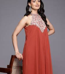 Floral Yoke Design Pleated Sequinned Kurta with Trousers