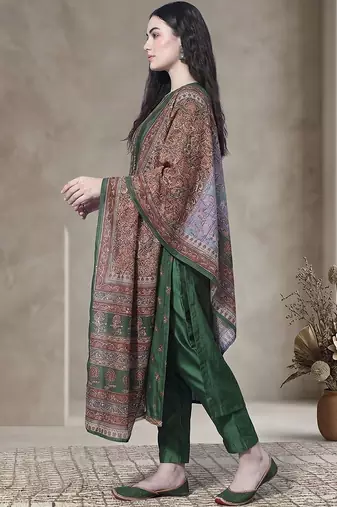Women Ethnic Motifs Printed Regular Thread Work Chanderi Silk Kurta with Trousers & With Dupatta