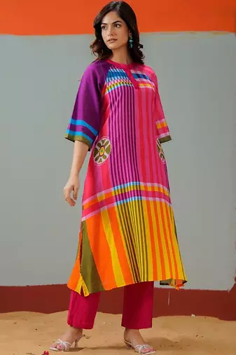 Women Striped Regular Kurta with Trousers