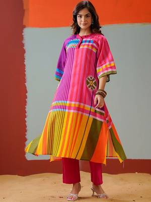 Women Striped Regular Kurta with Trousers 3