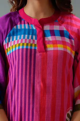 Women Striped Regular Kurta with Trousers