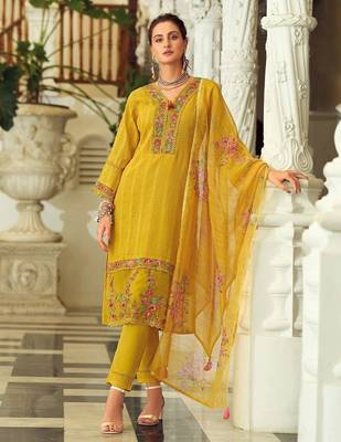 Women Floral Printed Regular Thread Work Pure Cotton Kurta 2