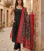 Women Regular Kurta with Trousers & With Dupatta
