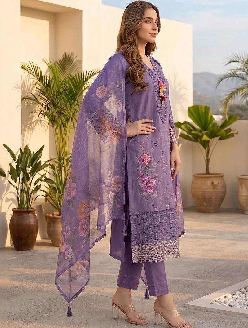Women Floral Embroidered Regular Thread Work Pure Cotton Kurta with Trousers & With Dupatta