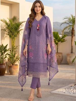 Women Floral Embroidered Regular Thread Work Pure Cotton Kurta with Trousers & With Dupatta 4