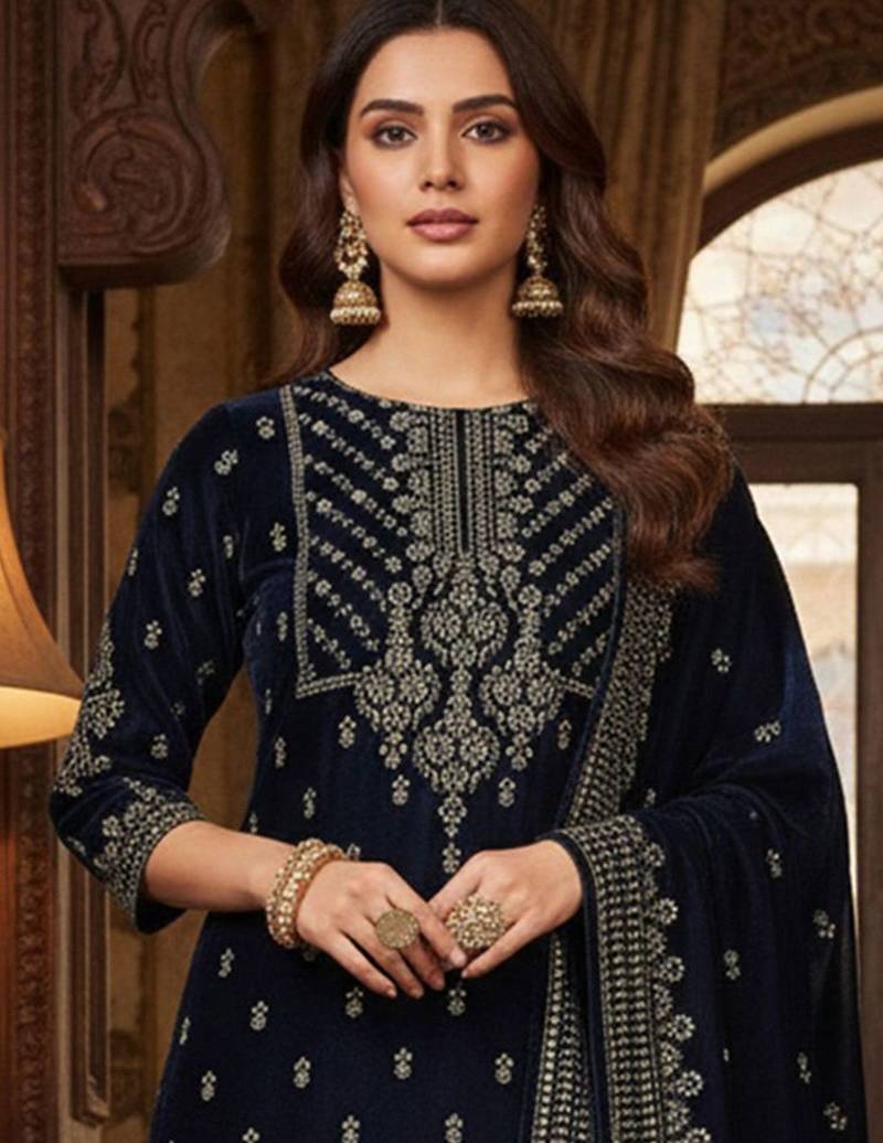 Women Ethnic Motifs Embroidered Thread Work Velvet Kurta Trousers & With Dupatta