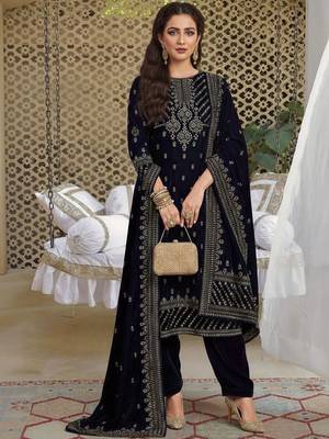 Women Ethnic Motifs Embroidered Thread Work Velvet Kurta Trousers & With Dupatta 6