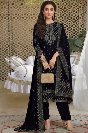 Women Ethnic Motifs Embroidered Thread Work Velvet Kurta Trousers & With Dupatta
