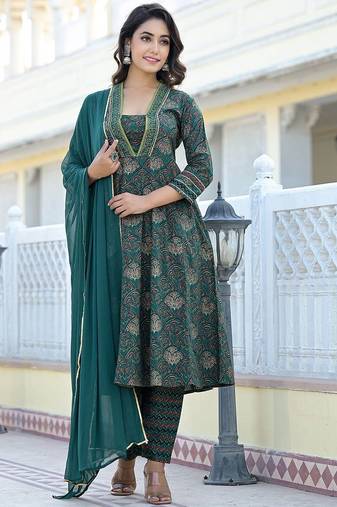 Women Ethnic Motifs Printed Gotta Patti Cotton Kurta with Trousers & Dupatta