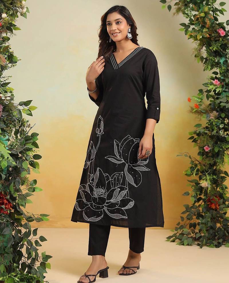 Women Floral Embroidered Regular Sequinned Pure Cotton Kurta with Trousers