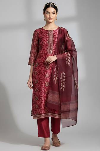 Women Floral Printed Regular Kurta with Trousers & With Dupatta
