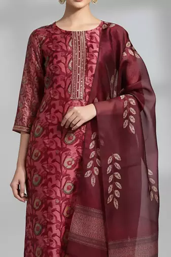 Women Floral Printed Regular Kurta with Trousers & With Dupatta