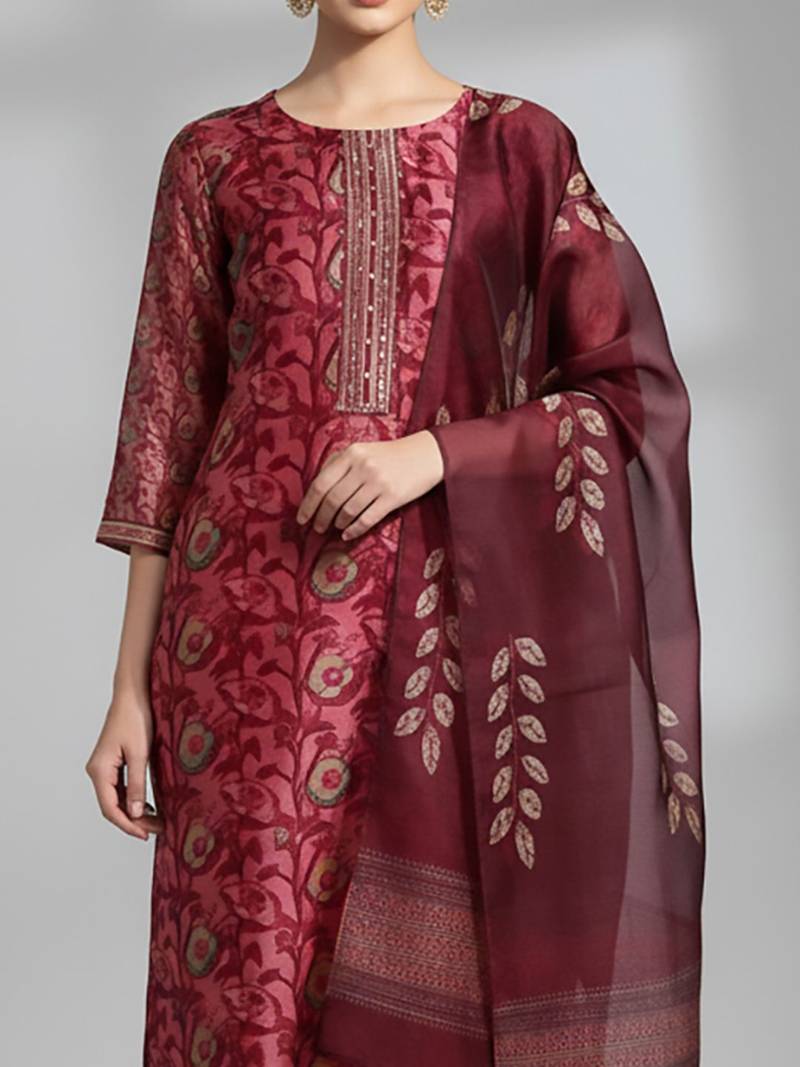 Women Floral Printed Regular Kurta with Trousers & With Dupatta