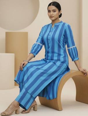 Women Printed Regular Kurta with Trousers 6