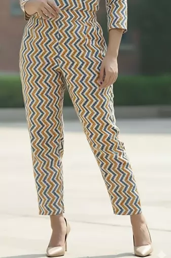 Women Ethnic Motifs Printed Empire Kurta with Trousers