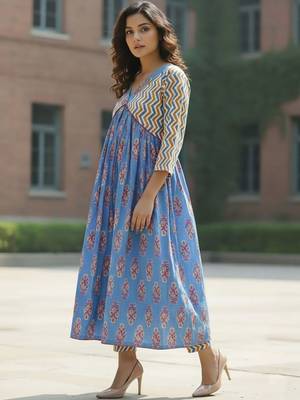 Women Ethnic Motifs Printed Empire Kurta with Trousers 5