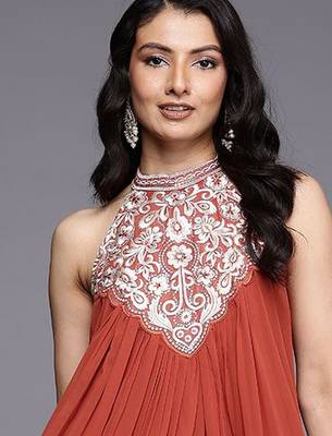 Floral Yoke Design Thread Work Pleated Silk Georgette A-Line Kurta with Trousers 2