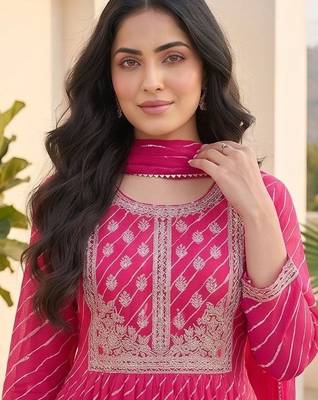 Women Printed Regular Thread Work Kurta with Trousers & With Dupatta 2