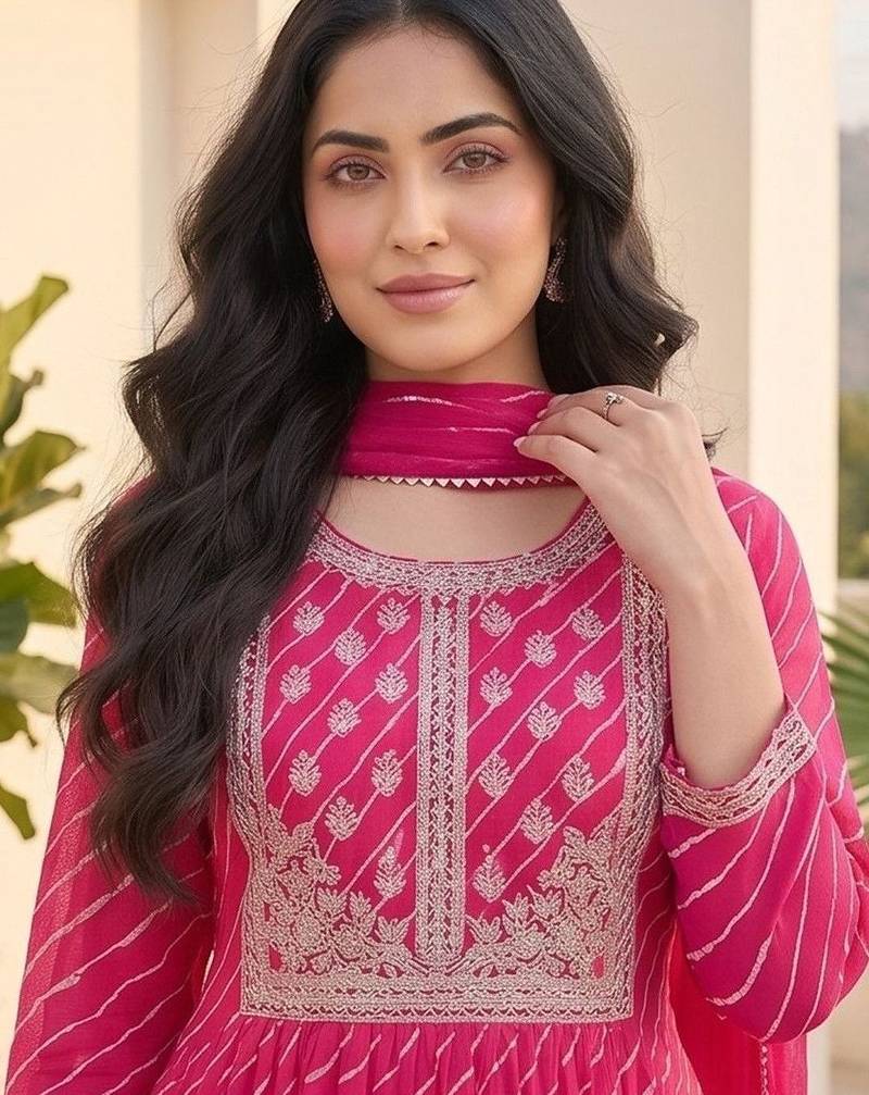 Women Printed Regular Thread Work Kurta with Trousers & With Dupatta