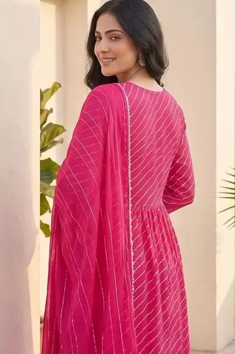 Women Printed Regular Thread Work Kurta with Trousers & With Dupatta