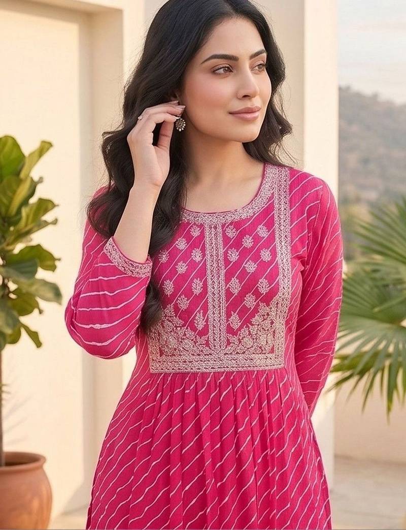 Women Printed Regular Thread Work Kurta with Trousers & With Dupatta