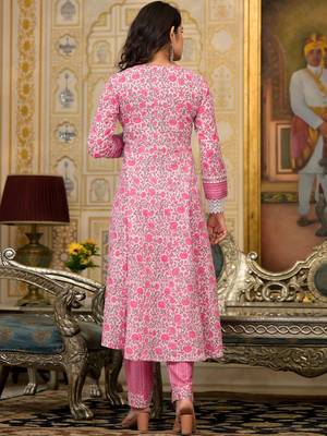 Floral Printed Panelled Pure Cotton Kurta with Trouser & Dupatta 5