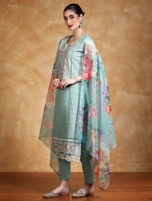 Floral Embroidered Thread Work Pure Cotton Straight Kurta With Trousers & Dupa 5