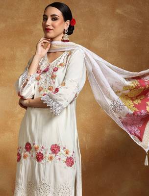 Women Floral Embroidered Regular Thread Work Pure Cotton Kurta with Trousers & With Dupatta 2