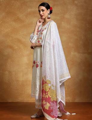 Women Floral Embroidered Regular Thread Work Pure Cotton Kurta with Trousers & With Dupatta 4