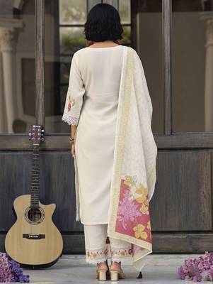 Women Floral Embroidered Regular Thread Work Pure Cotton Kurta with Trousers & With Dupatta 2