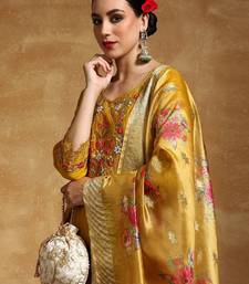 Women Floral Embroidered Regular Thread Work Kurta with Trousers & With Dupatta