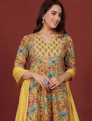 Women Floral Printed Empire Pure Cotton Kurta with Trousers & With Dupatta 3