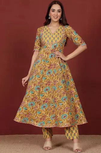 Women Floral Printed Empire Pure Cotton Kurta with Trousers & With Dupatta