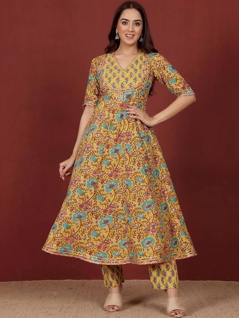 Women Floral Printed Empire Pure Cotton Kurta with Trousers & With Dupatta