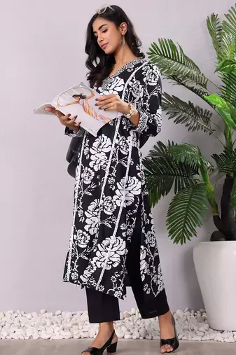 Floral Printed V-Neck Panelled Pure Cotton A-Line Kurta With Trouser