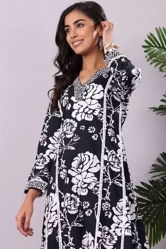 Floral Printed V-Neck Panelled Pure Cotton A-Line Kurta With Trouser