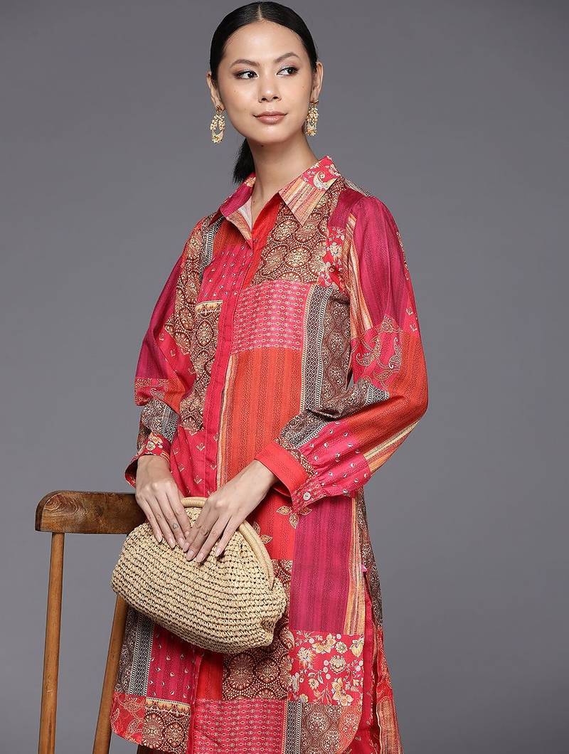 Women Printed Shirt Collar Straight Kurta With Trousers