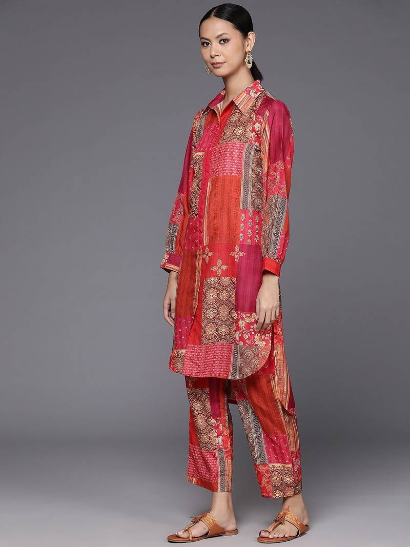 Women Printed Shirt Collar Straight Kurta With Trousers
