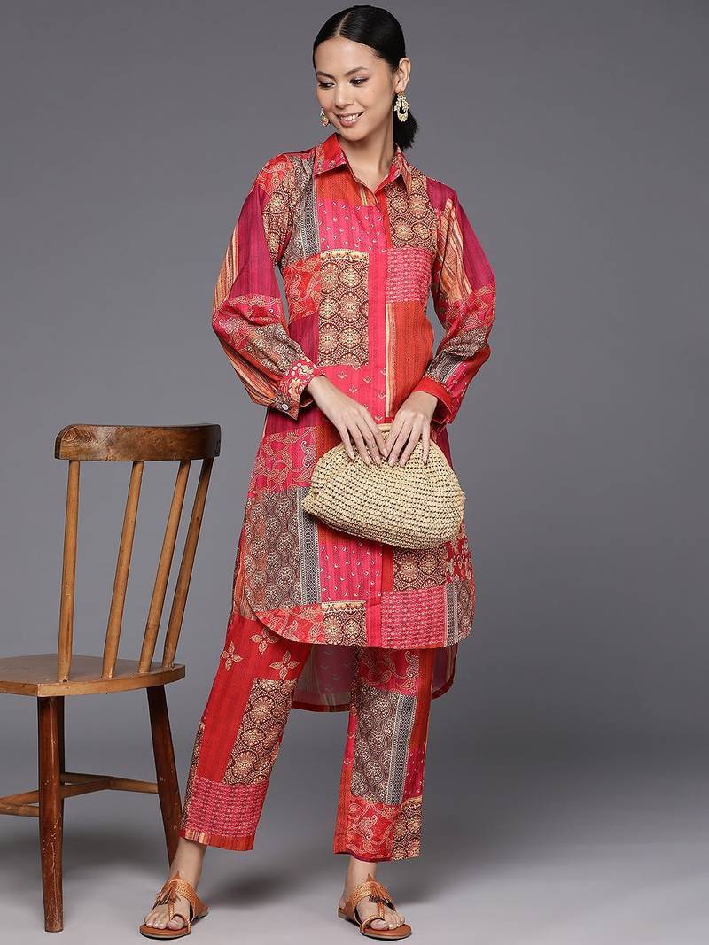 Women Printed Shirt Collar Straight Kurta With Trousers