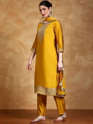 Women Ethnic Motifs Embroidered Regular Thread Work Kurta with Trousers & With Dupatta 6