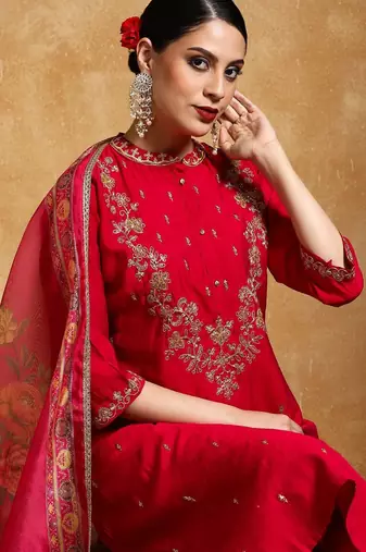 Floral Embroidered Mandarin Collar A-Line Kurta With Trousers & Dupatta