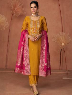 Floral Embroidered Zari Work Round Neck Straight Kurta With Trousers & Dupatta 1