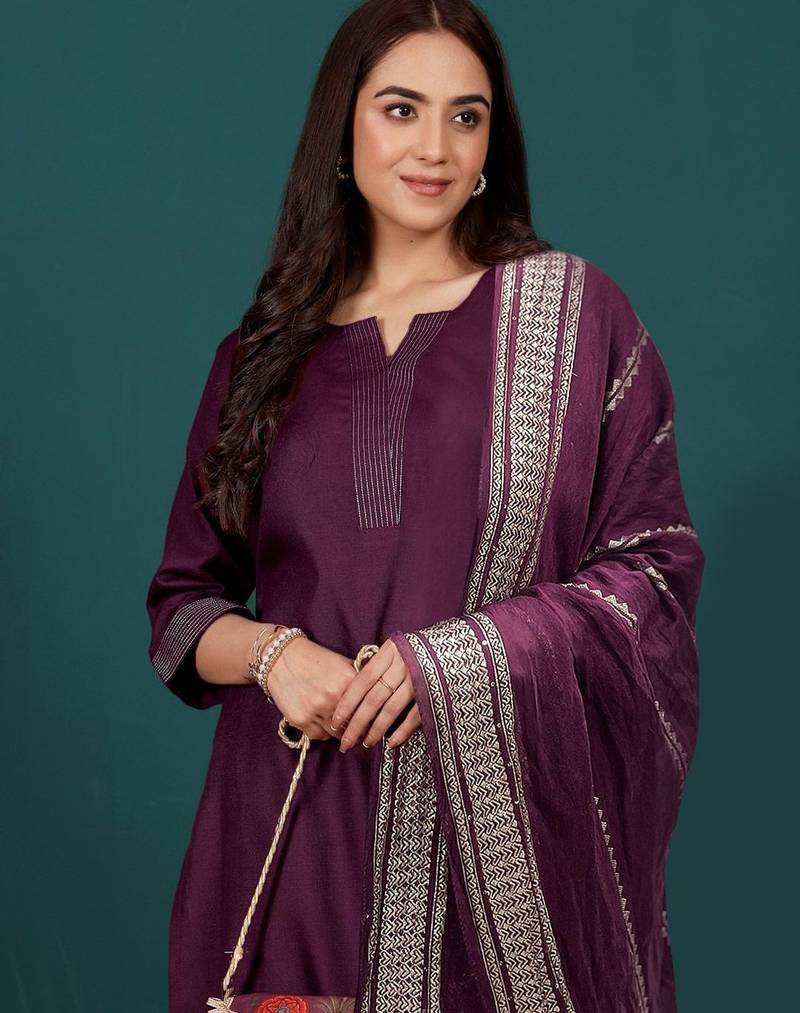 Women Regular Kurta with Trousers & With Dupatta